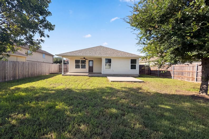 Photo 5 of 16 of 2886 Oakbranch Rdg, New Braunfels, TX
