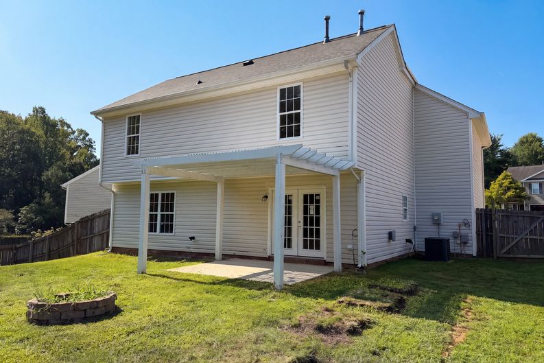 Photo 5 of 21 of 1913 Foust Rd, Greensboro, NC