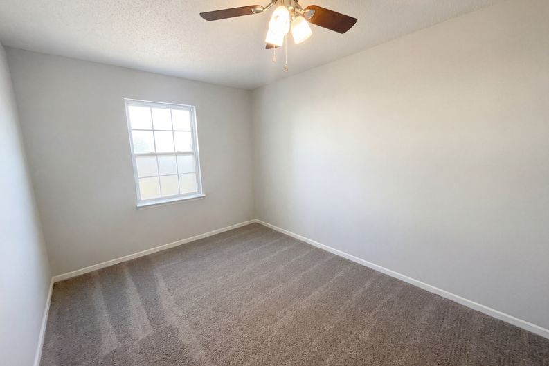 Photo 11 of 20 of 8843 Cardinal Flower Ln, Indianapolis, IN