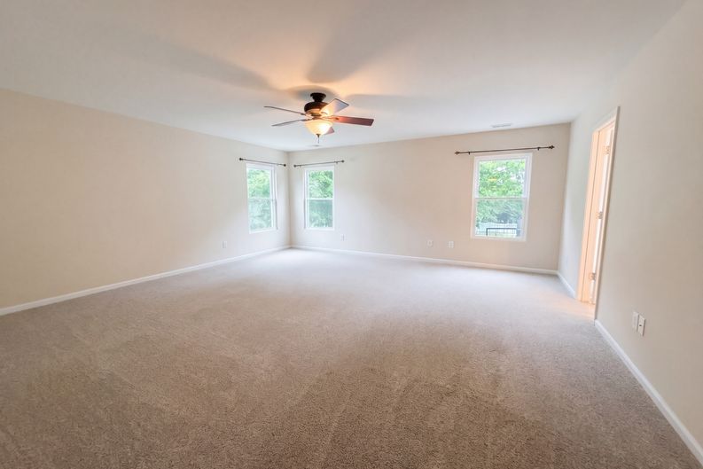 Photo 8 of 18 of 221 Sycamore Creek Rd, Fort Mill, SC
