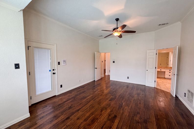 Photo 14 of 38 of 4606 Mill Wood Dr, Colleyville, TX
