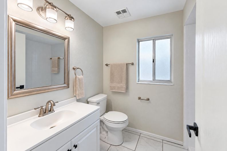 Photo 15 of 22 of 1572 Deerfield Ave, Deltona, FL