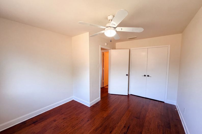 Photo 11 of 19 of 512 W Jefferson St, Wylie, TX
