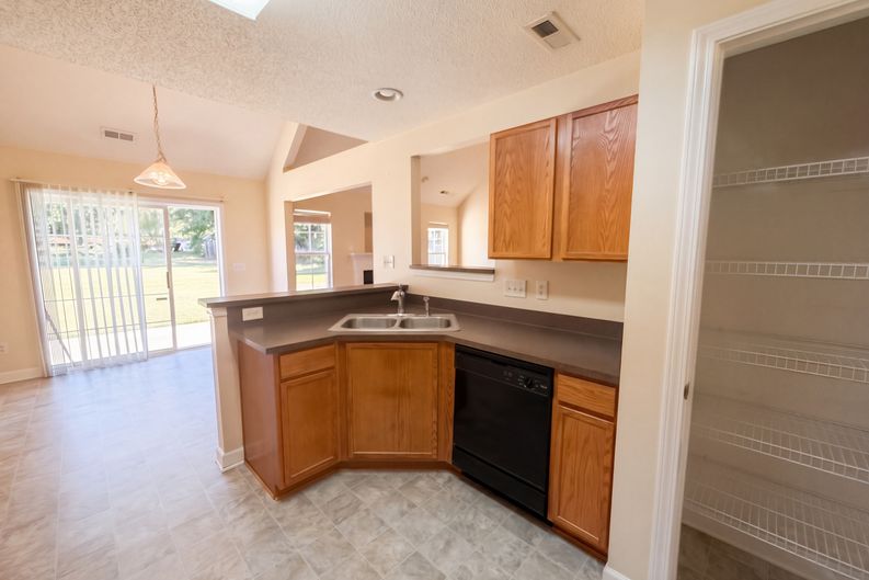 Photo 7 of 20 of 2749 Ramble Wood Ct, Rock Hill, SC