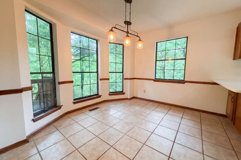 Photo 6 of 24 of 1223 6th St, Pleasant Grove, AL