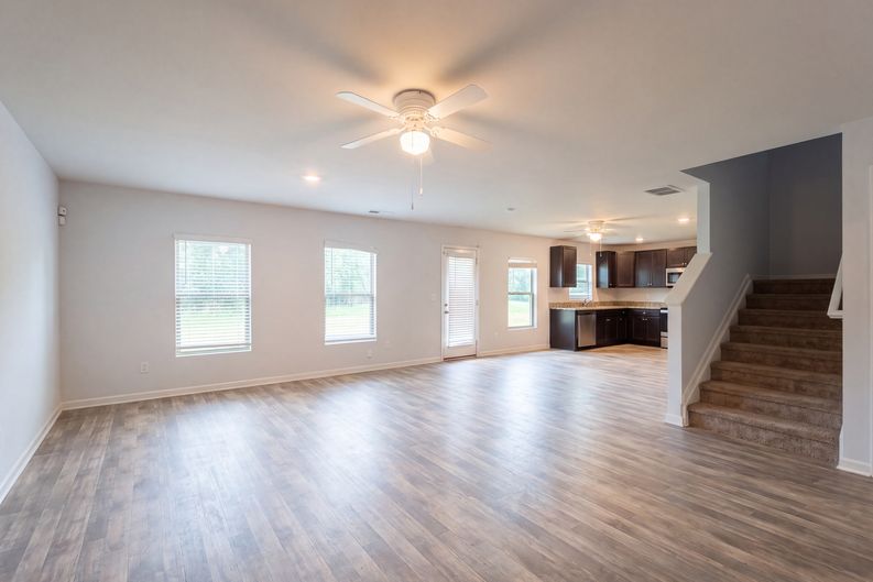 Photo 3 of 33 of 1300 Mills Cove Dr, Covington, GA