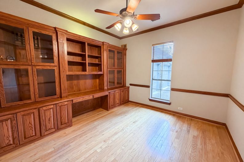 Photo 16 of 29 of 1309 Winding Brook Dr, Garland, TX