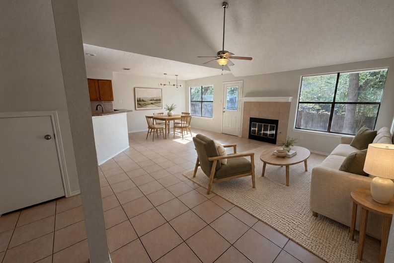 Photo 9 of 31 of 13020 Moorcroft Ln, Austin, TX