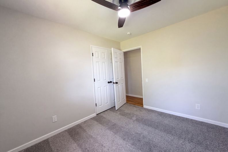 Photo 13 of 21 of 4358 Rhine Dr, Florissant, MO