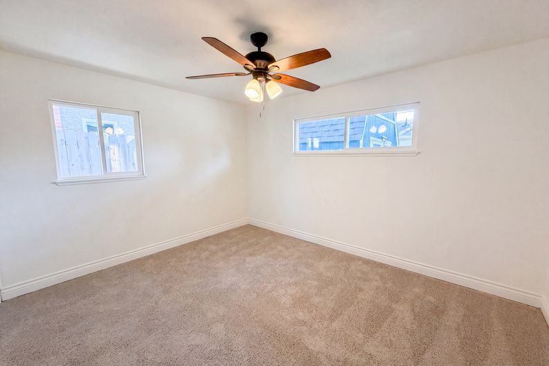 Photo 18 of 31 of 1422 Oakmont Dr, Roseville, CA