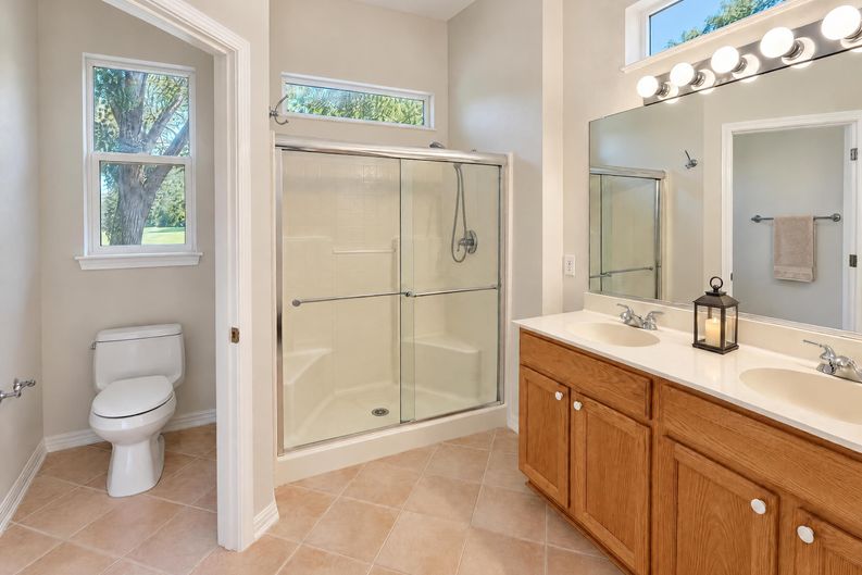 Photo 8 of 17 of 115 Purple Sage Dr, Georgetown, TX