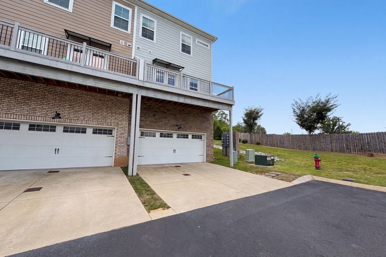 Photo 26 of 31 of 200 Kinsale Dr, Spring Hill, TN