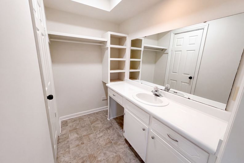 Photo 33 of 39 of 604 Meadowbrook Dr, Spartanburg, SC