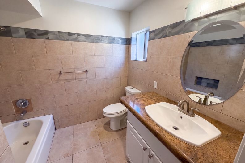 Photo 18 of 21 of 817 W Isabella Ave, Mesa, AZ