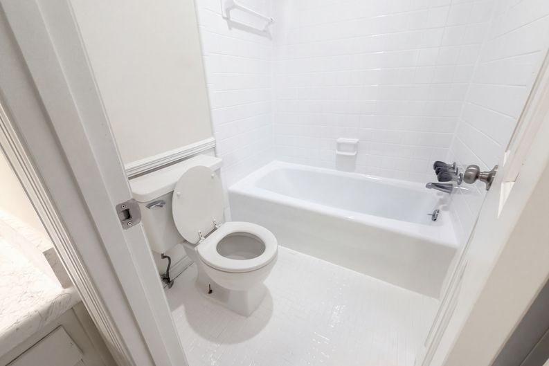 Photo 8 of 45 of 2215 Angela Dr SW, Lilburn, GA