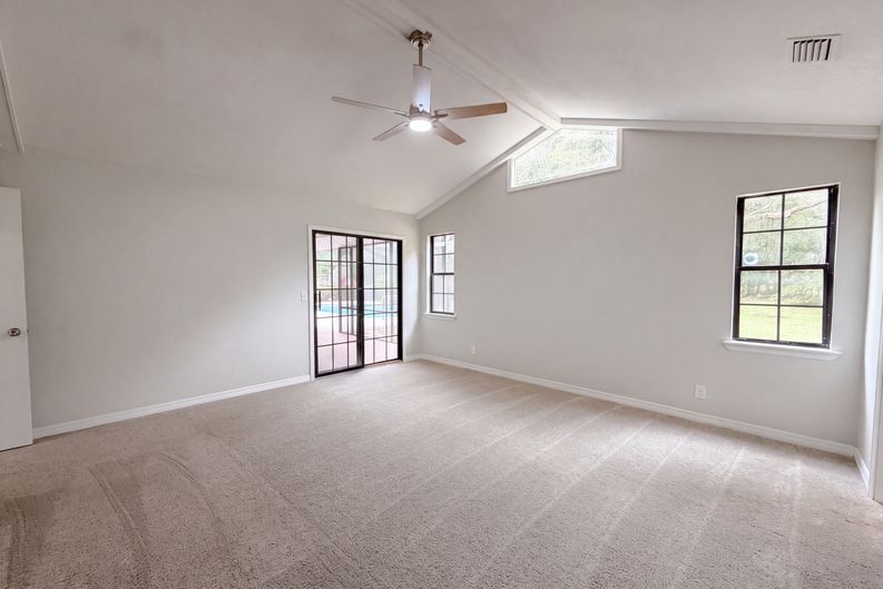 Photo 14 of 53 of 5082 SW 31st St, Ocala, FL