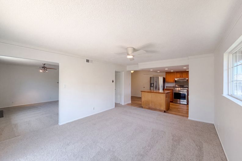 Photo 11 of 41 of 7007 Ursa Pkwy, Sacramento, CA