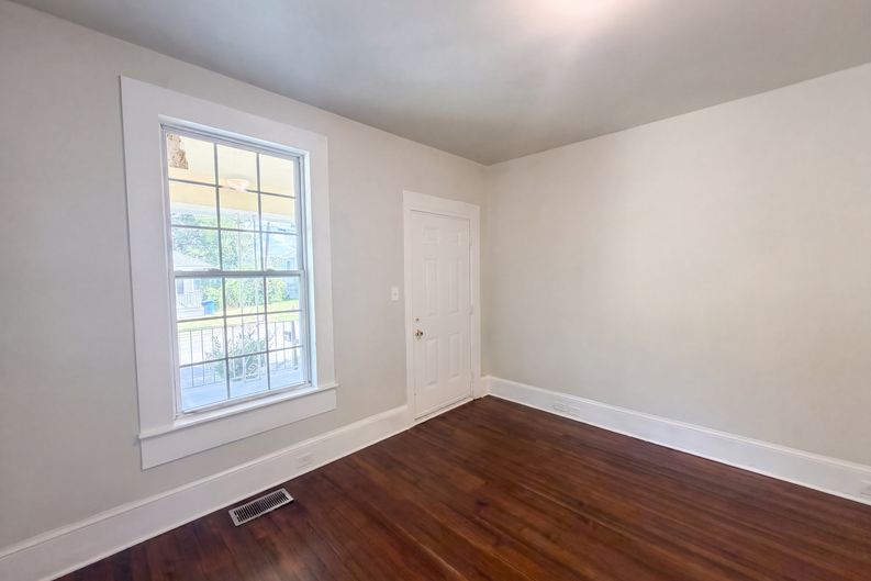 Photo 9 of 16 of 1108 Taylor St, Durham, NC