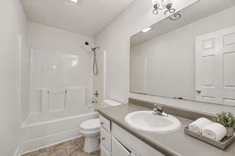 Photo 11 of 17 of 4750 Dalena Dr, Claremont, NC