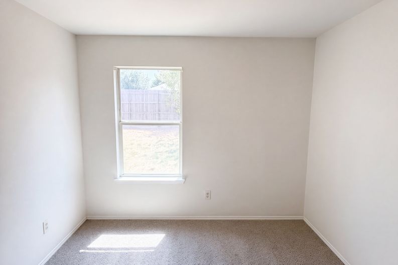 Photo 14 of 17 of 1910 Tawakani Ln, Little Elm, TX