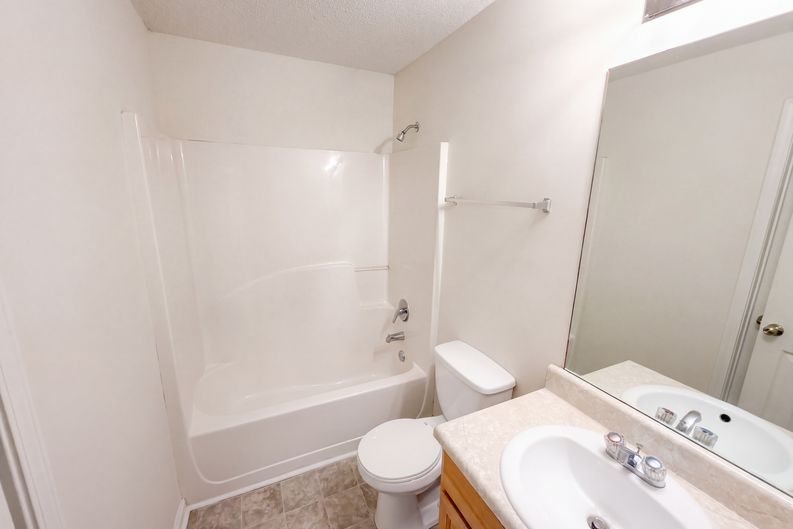 Photo 19 of 26 of 7425 Bodnant Dr, Fairburn, GA