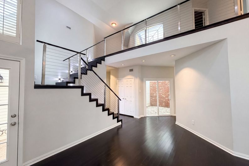 Photo 8 of 27 of 7707 Windmere Ct, Irving, TX