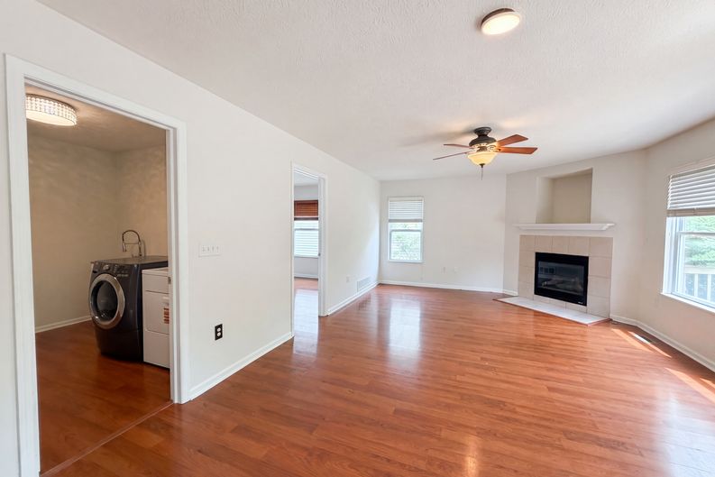 Photo 3 of 51 of 7966 Lazelle Woods Dr, Westerville, OH
