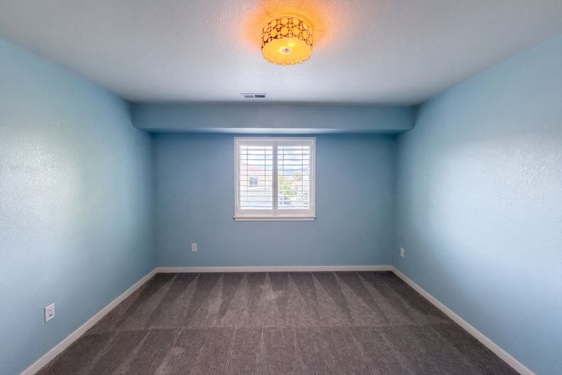Photo 13 of 40 of 14928 Nighthawk Ln, Broomfield, CO