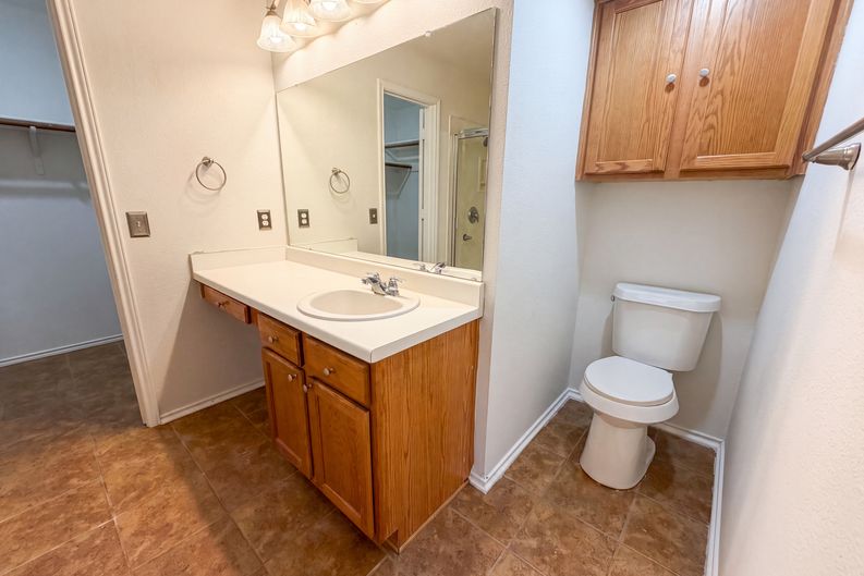 Photo 14 of 22 of 5810 Vasey Blvd, Austin, TX
