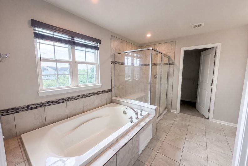 Photo 5 of 56 of 1653 McGuinness Ave, Streetsboro, OH
