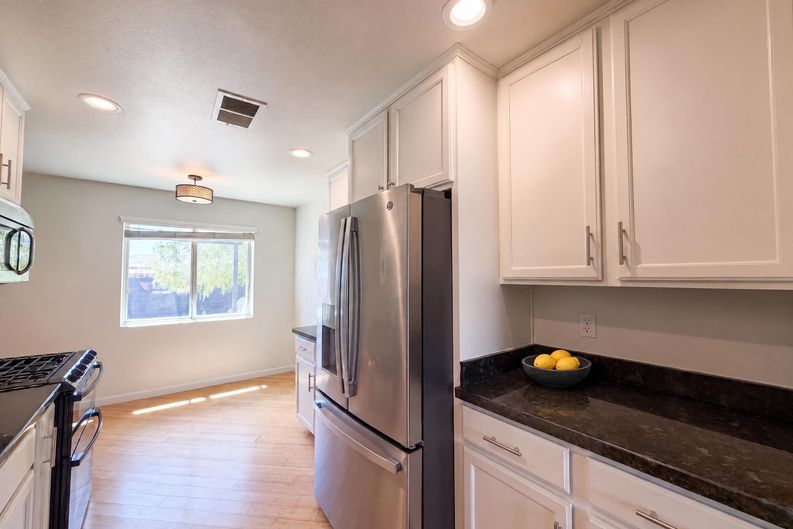 Photo 11 of 29 of 909 W Missouri Ave, Phoenix, AZ