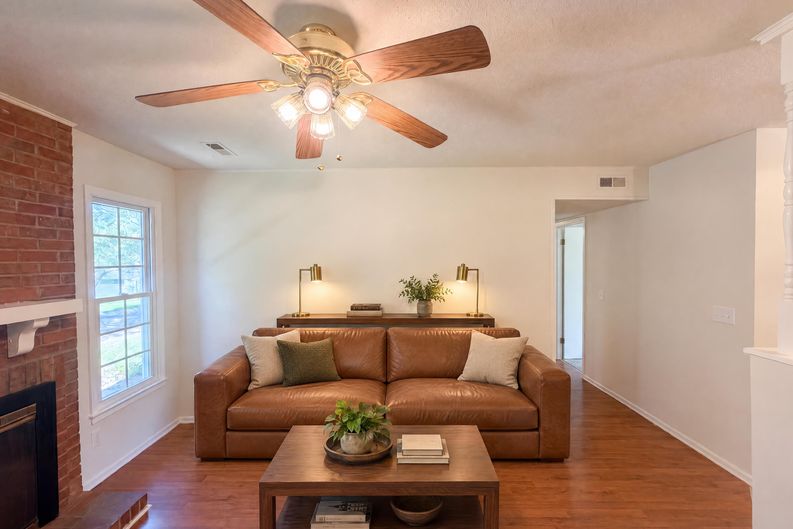 Photo 7 of 19 of 2605 Lamroc Rd, Greensboro, NC