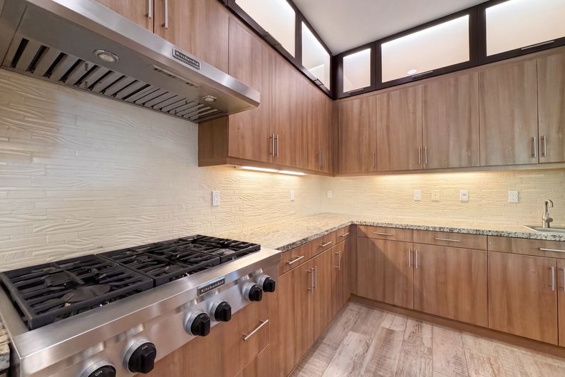 Photo 11 of 37 of 627 E Orange Blossom Way, Azusa, CA