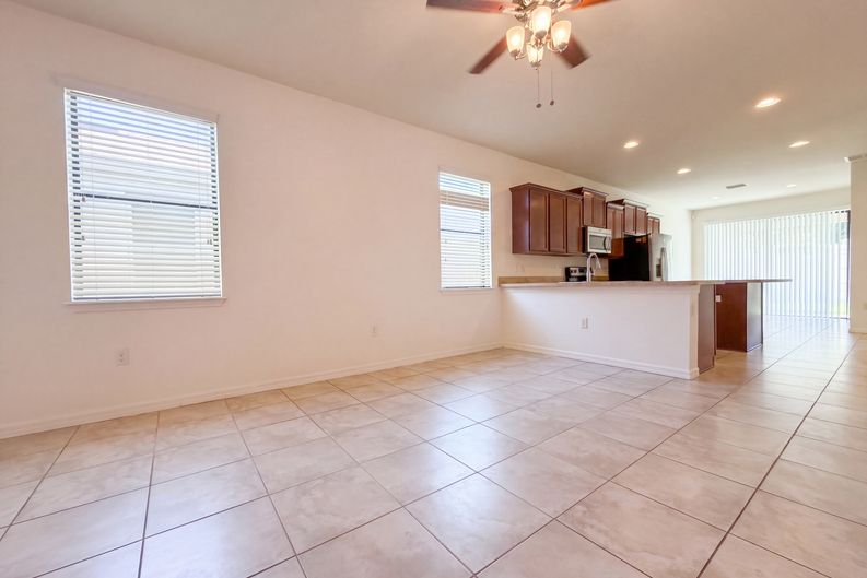 Photo 6 of 19 of 6308 Magnolia Park Blvd, Riverview, FL