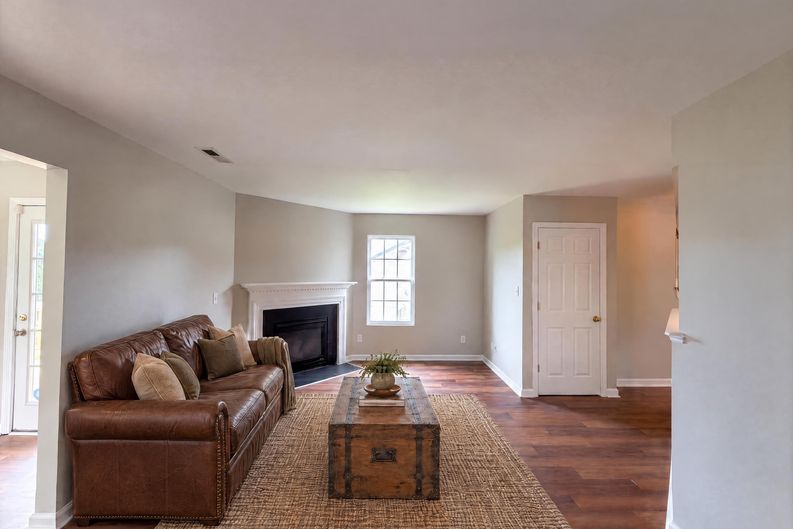 Photo 3 of 28 of 112 Rockbridge Ct, Kernersville, NC