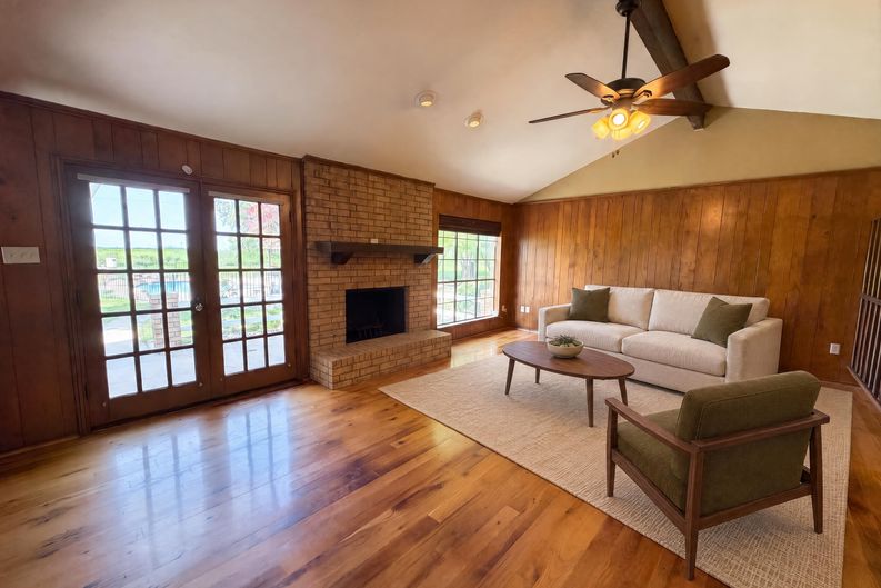 Photo 9 of 20 of 100 Dubb Ln, Red Oak, TX