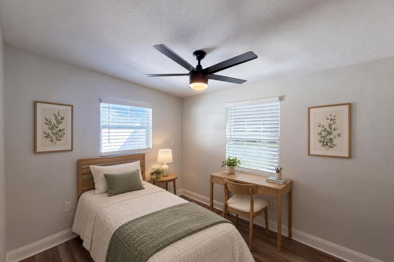 Photo 4 of 22 of 645 10th Pl, Safety Harbor, FL