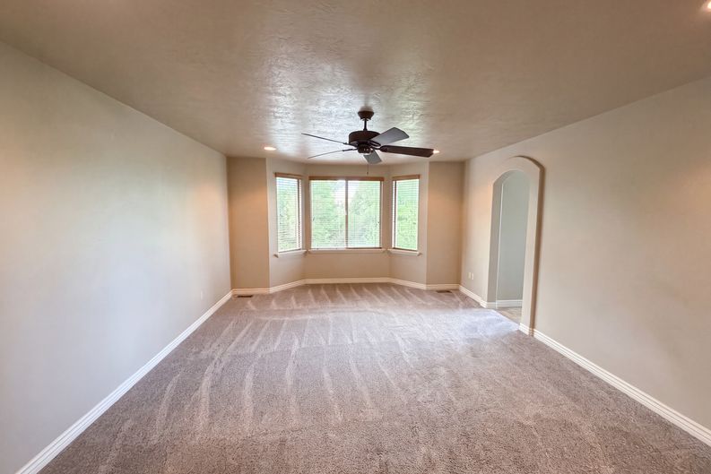 Photo 7 of 31 of 14496 S Fox Creek Dr, Herriman, UT