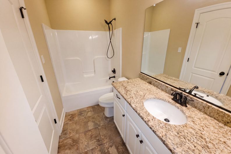 Photo 19 of 25 of 15000 Chesdin Green Way, Chesterfield, VA