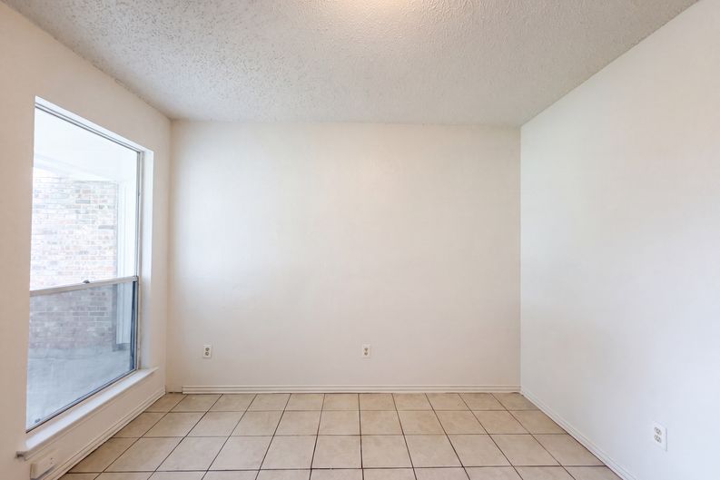 Photo 12 of 16 of 1803 Frontier Trl, Round Rock, TX