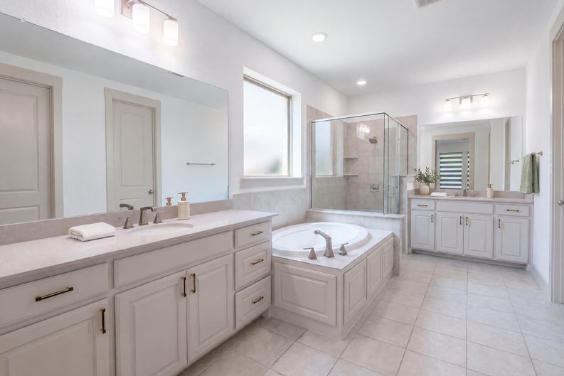 Photo 12 of 28 of 9694 Brackenfield Ln, Frisco, TX