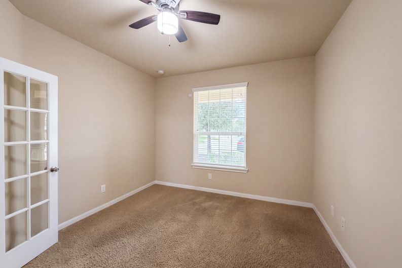 Photo 33 of 40 of 9003 Newcroft Ct, Tomball, TX