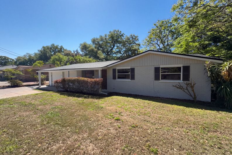 Photo 8 of 17 of 1830 Bellgrove St, Lakeland, FL