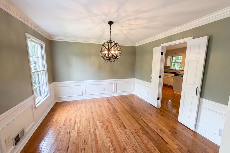 Photo 8 of 23 of 3514 Nettle Ln NE, Roswell, GA