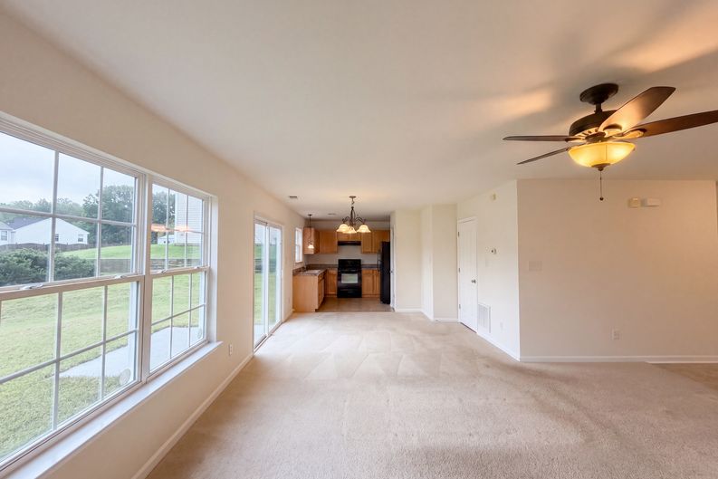 Photo 7 of 21 of 315 Royal Grey Ct, Winston Salem, NC