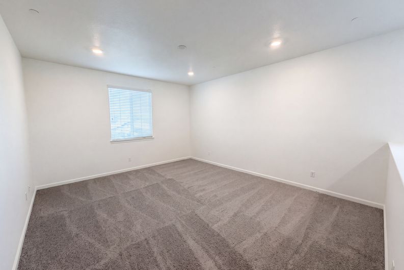 Photo 13 of 39 of 5022 Birch Valley Way, Rancho Cordova, CA