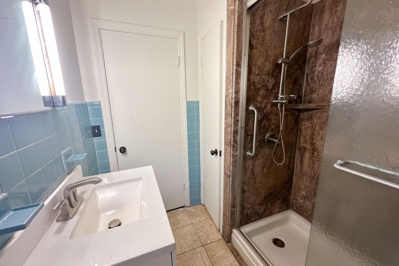 Photo 11 of 12 of 718 S Lovell Ave, Chattanooga, TN