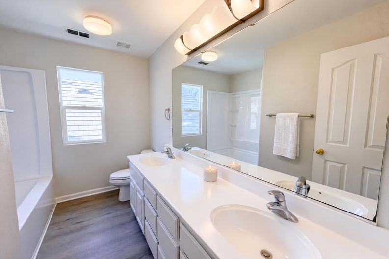 Photo 17 of 21 of 5124 Bissett Way, Sacramento, CA
