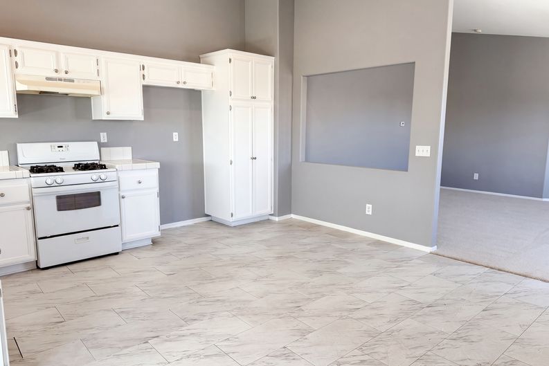 Photo 13 of 18 of 13577 Monterey Way, Victorville, CA