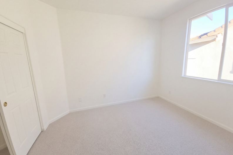 Photo 11 of 41 of 2328 Forty Niner Ct, Antioch, CA